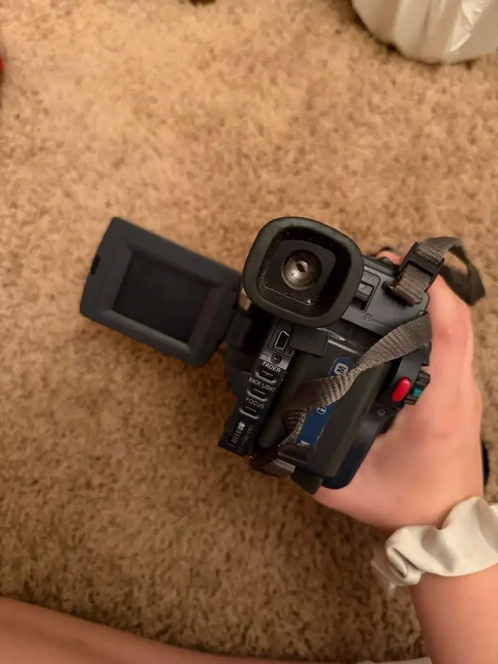 Sony Handycam Digital8 DCR-TRV140 Camcorder with SteadyShot